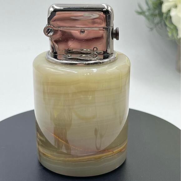 Theron’s Vintage Polished Banded Agate Onyx Chrome Table Lighter Double Claw - Picture 1 of 12